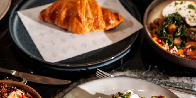 Cafes for Dietary Restrictions and Specialized Menus