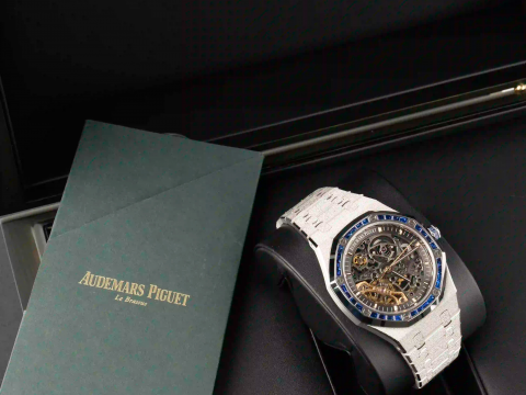 Why Buying Online Is The Best And Worst Way To Get A Luxury Watch